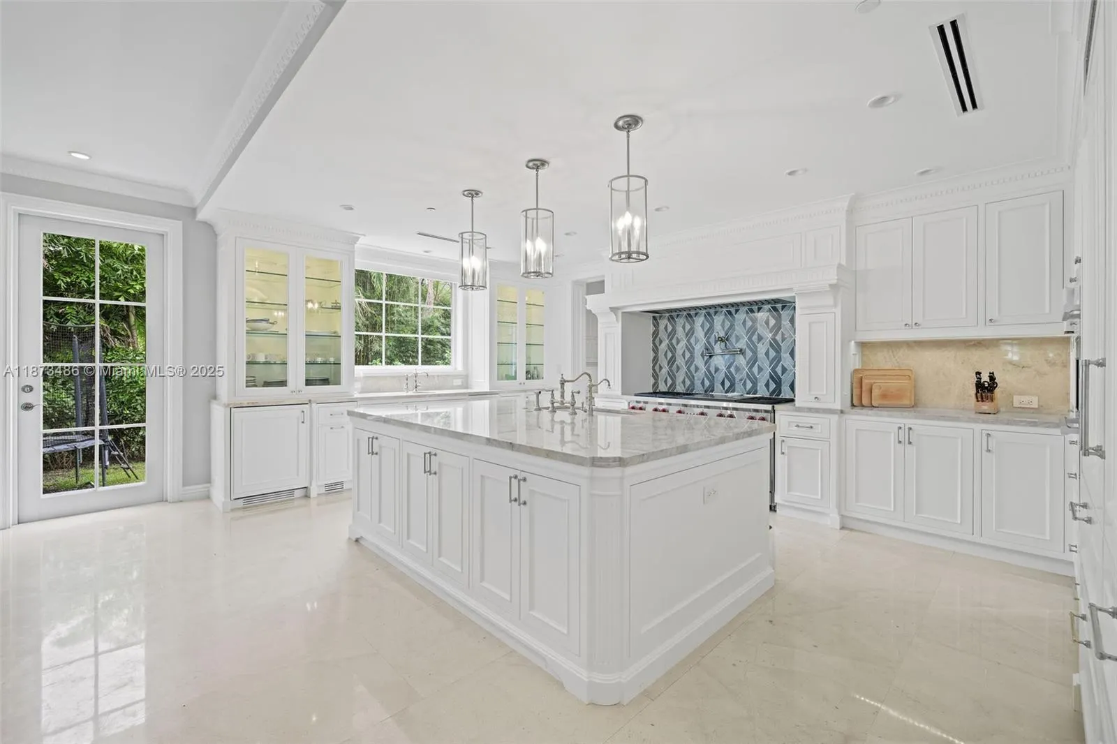 5400 Banyan Trl