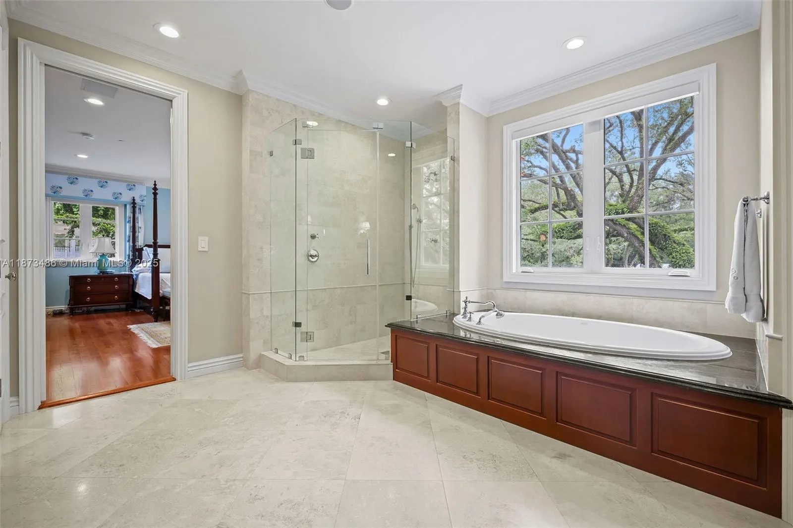 5400 Banyan Trl