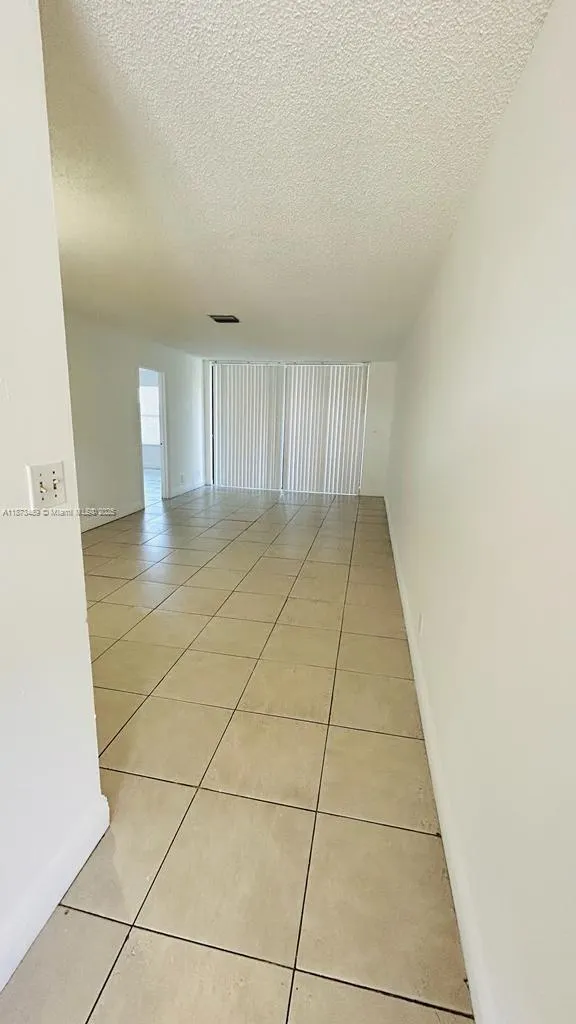 208 Lake Pointe Dr, #205