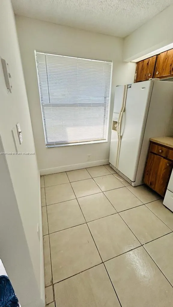208 Lake Pointe Dr, #205