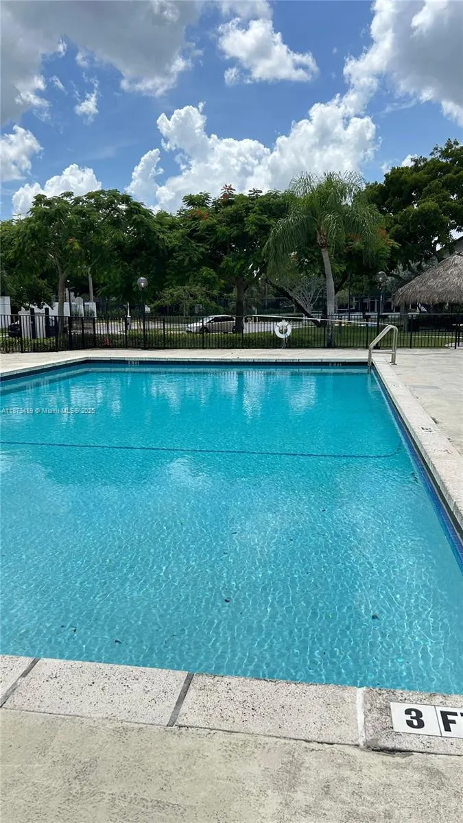 208 Lake Pointe Dr, #205
