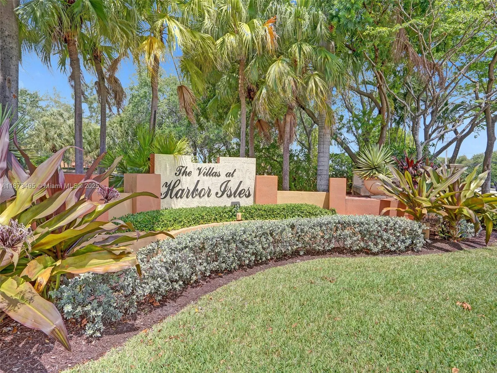 2225 Clipper Pl