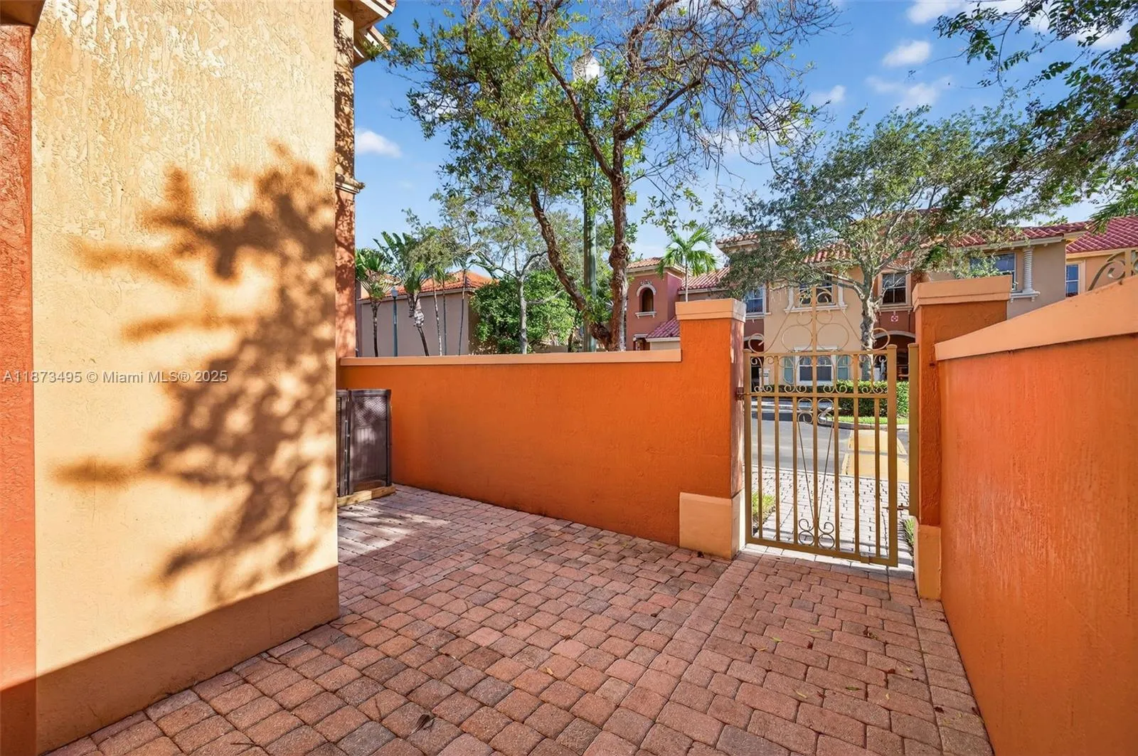 2225 Clipper Pl