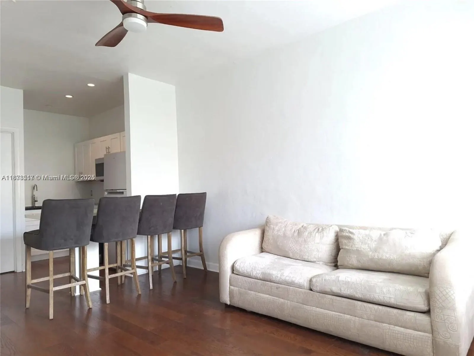 1009 Meridian Ave, #13