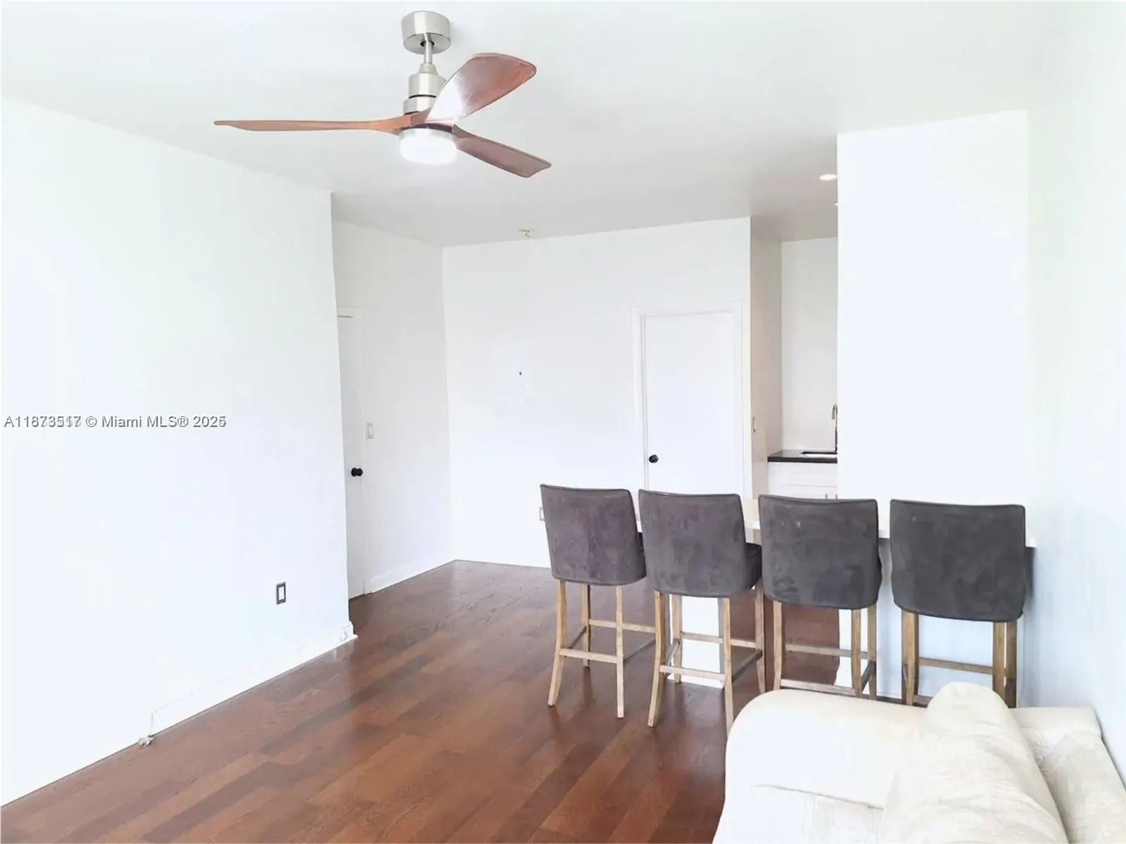 1009 Meridian Ave, #13