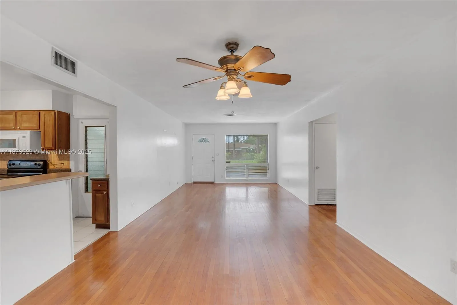 80 NE 48th St