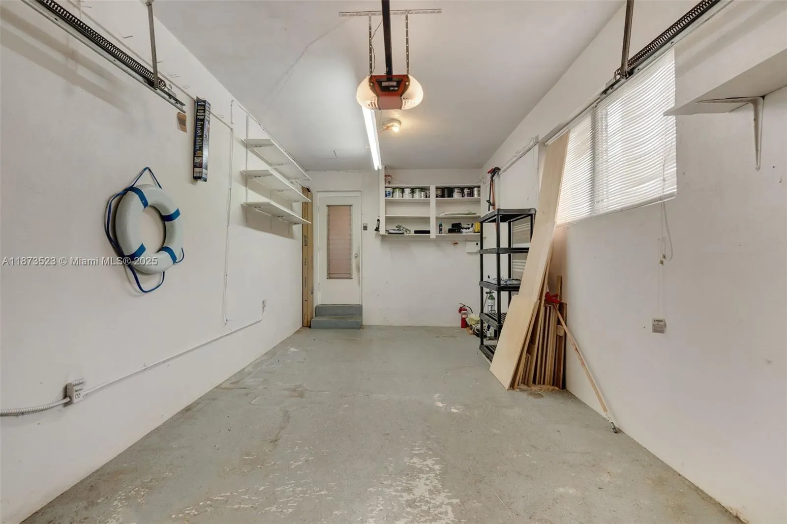 80 NE 48th St