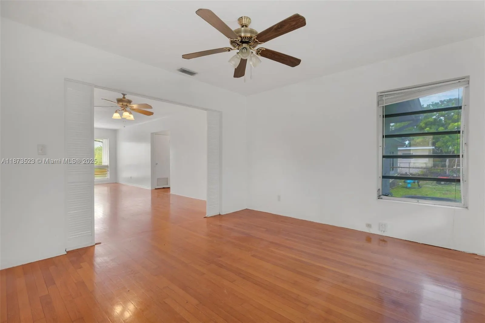 80 NE 48th St