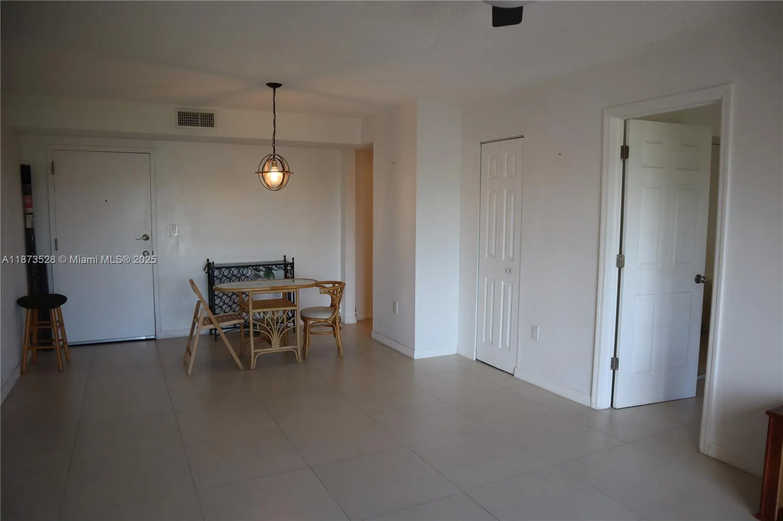 4705 NW 7th St, #404-7