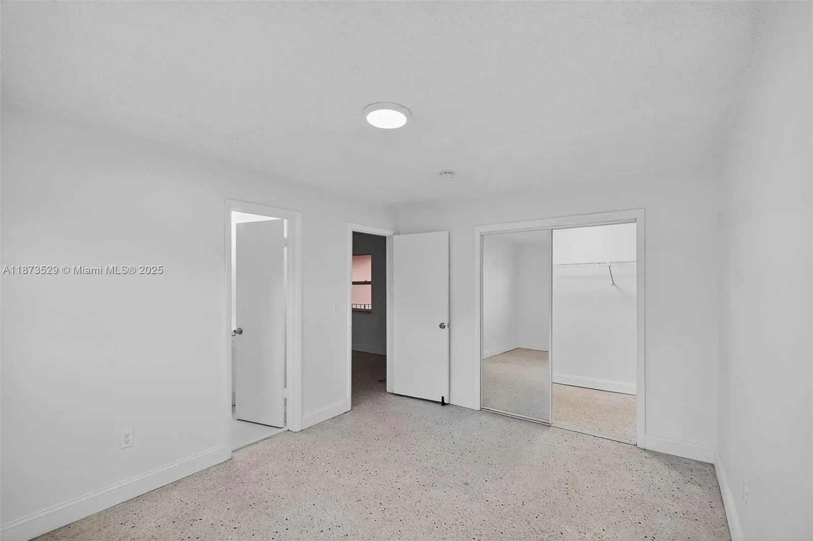 458 SW 9th St, #2