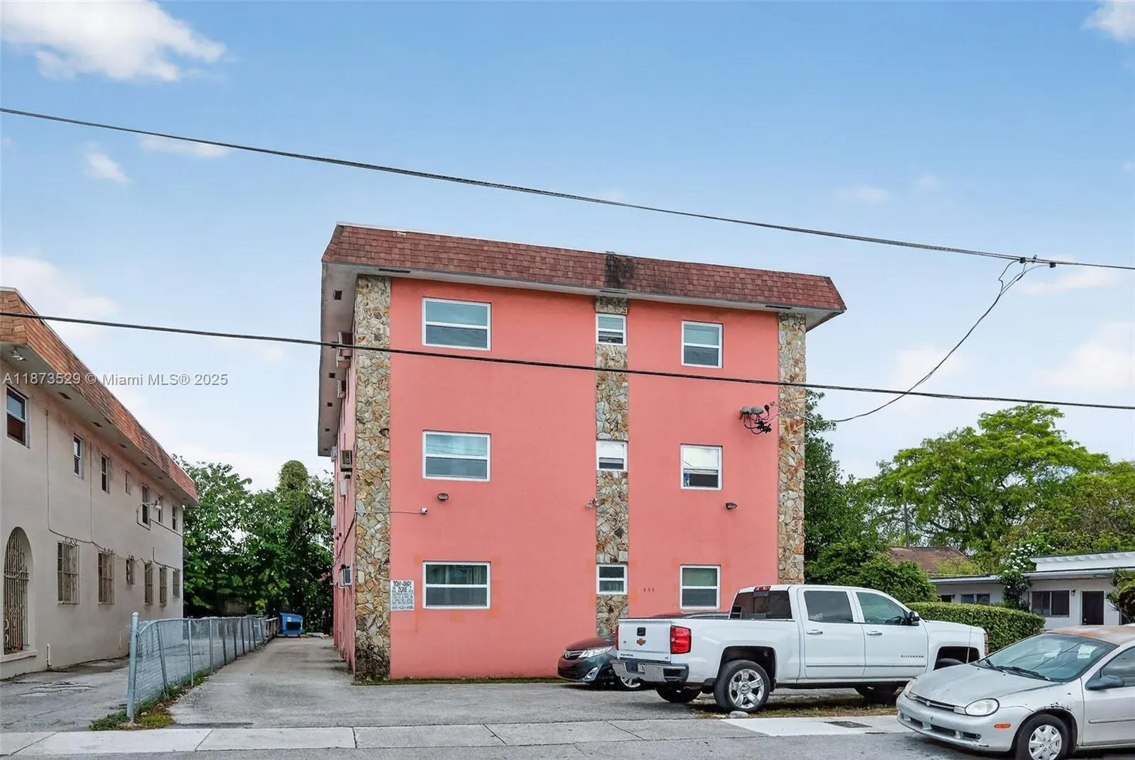 458 SW 9th St, #2