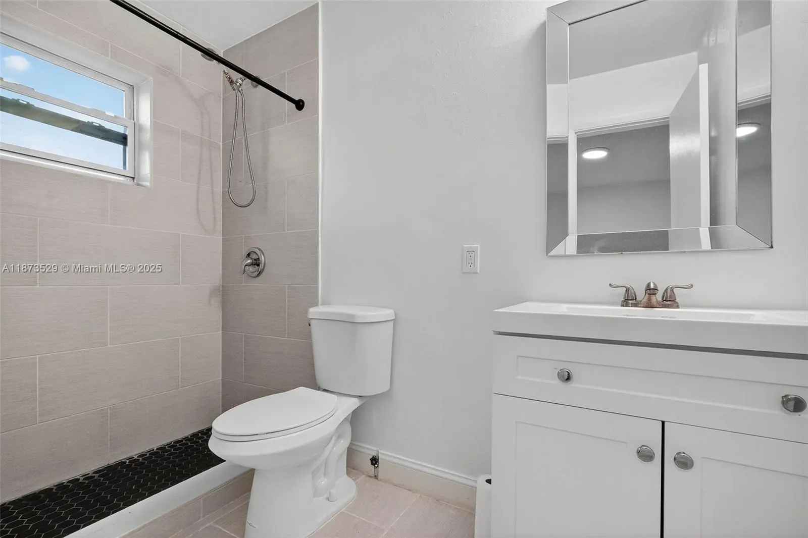 458 SW 9th St, #2