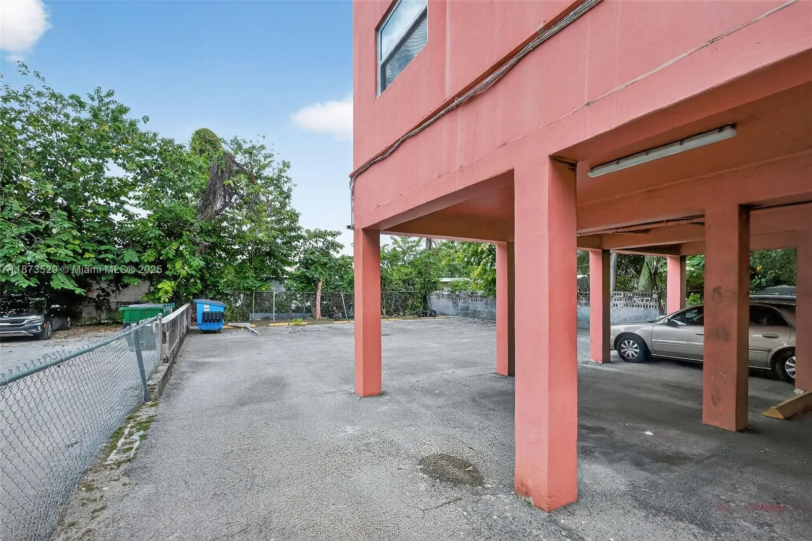 458 SW 9th St, #2