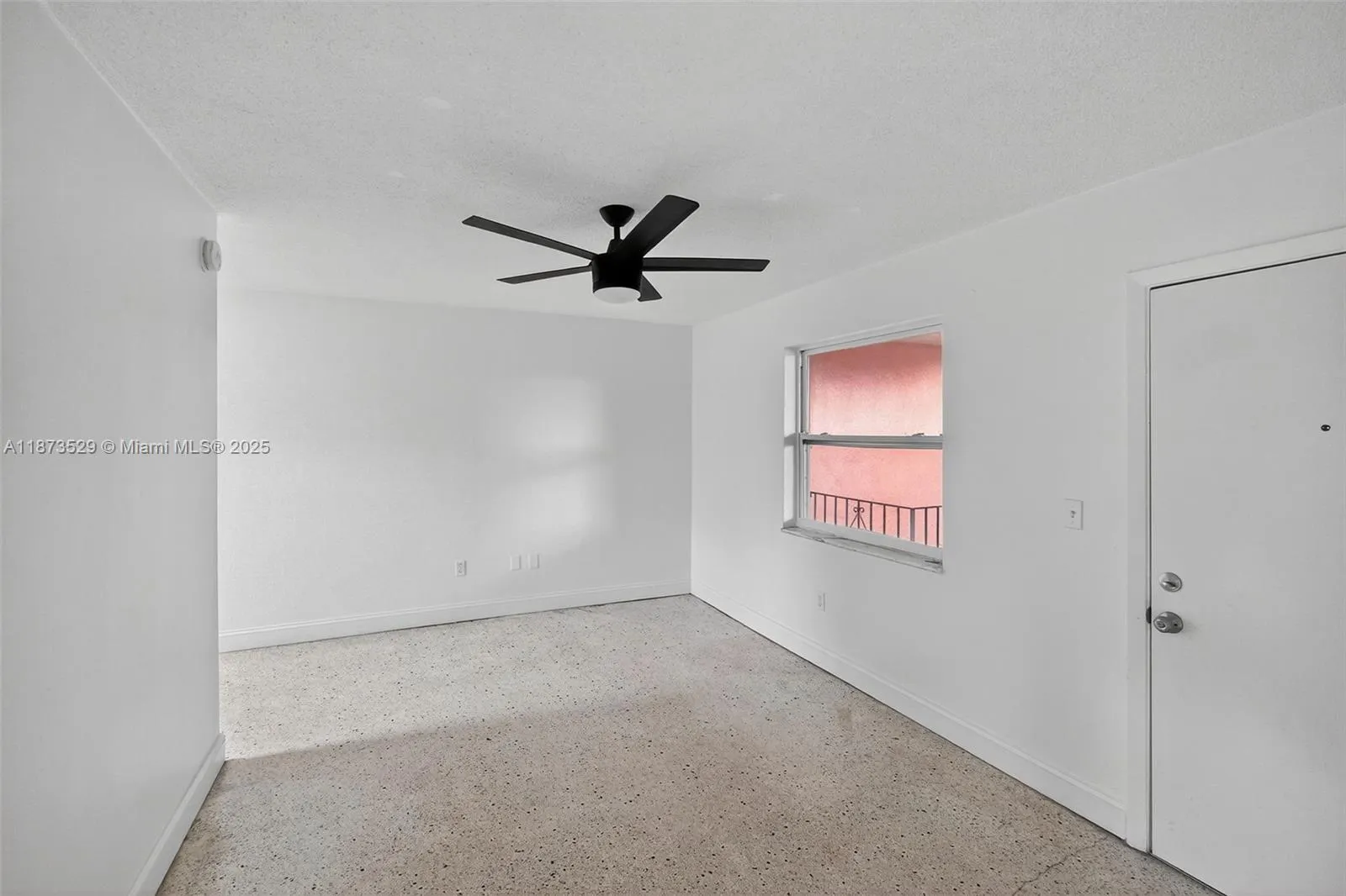 458 SW 9th St, #2