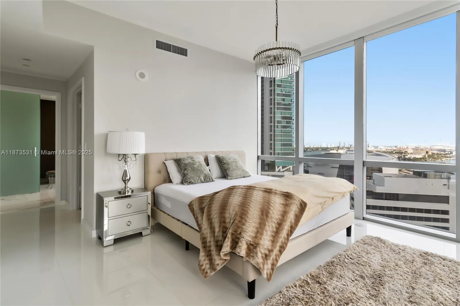 851 NE 1st Ave, #1611