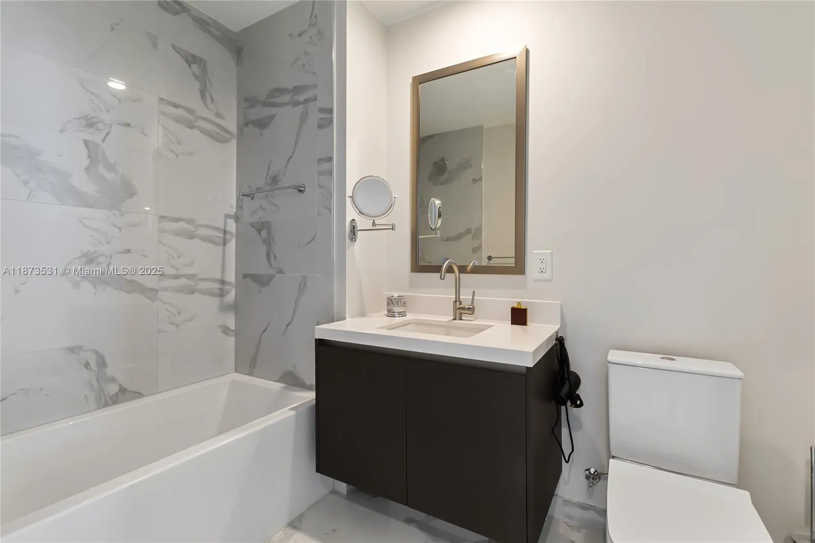 851 NE 1st Ave, #1611