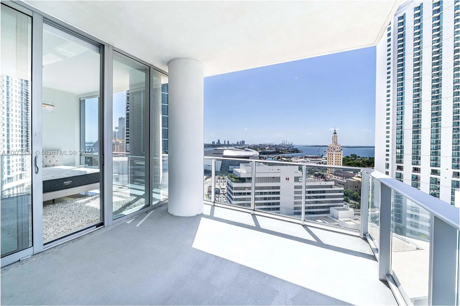 851 NE 1st Ave, #1611