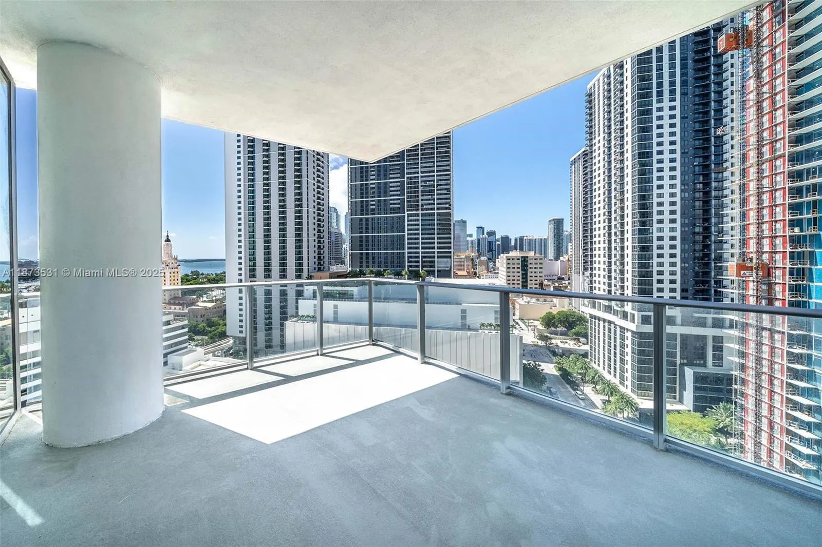 851 NE 1st Ave, #1611