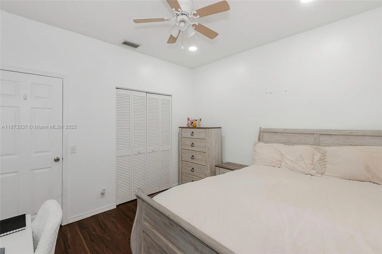 5959 NW 74th St