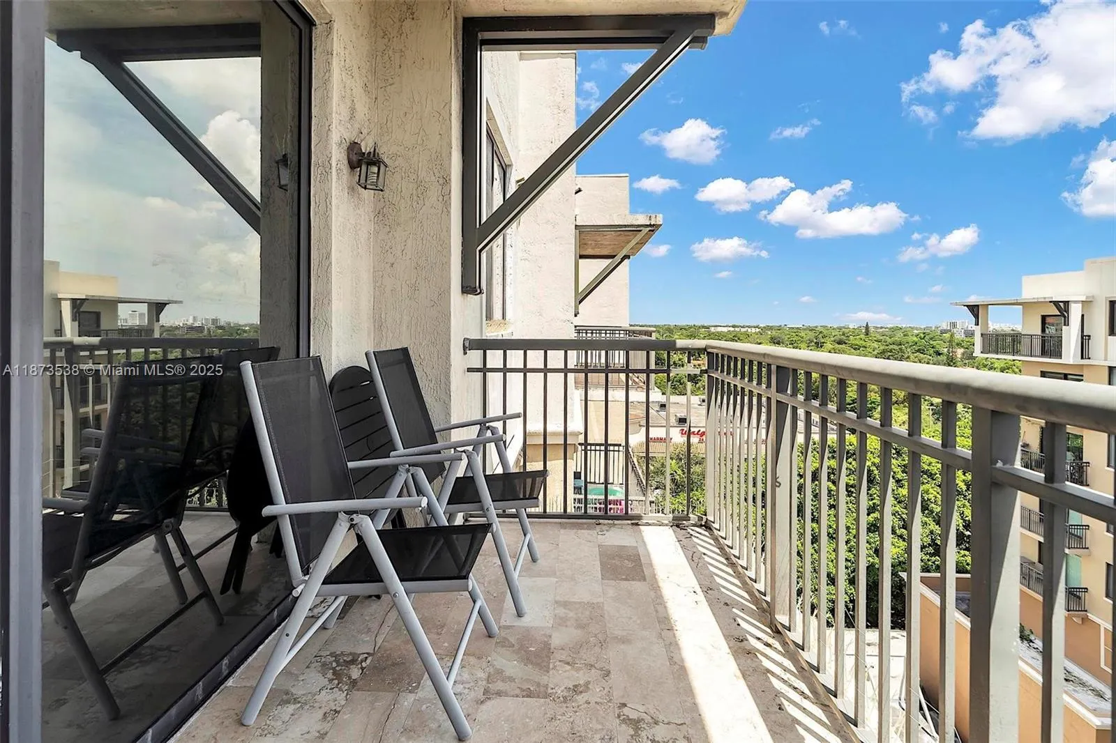 3590 Coral Way, #906