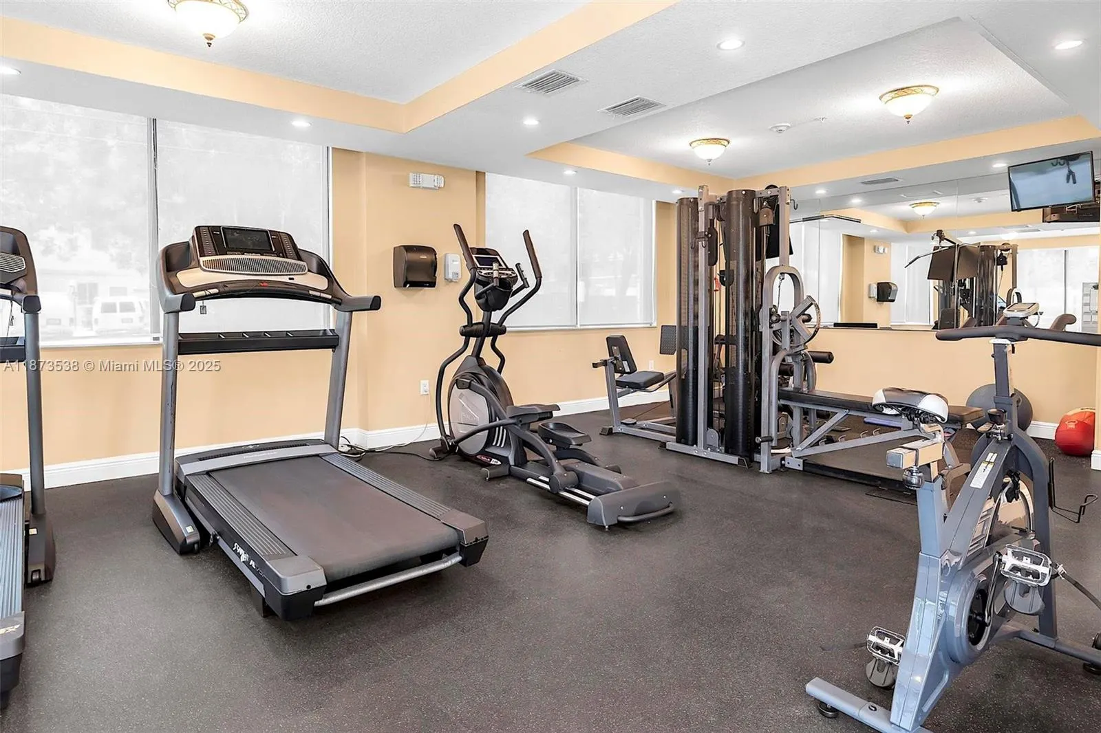 3590 Coral Way, #906