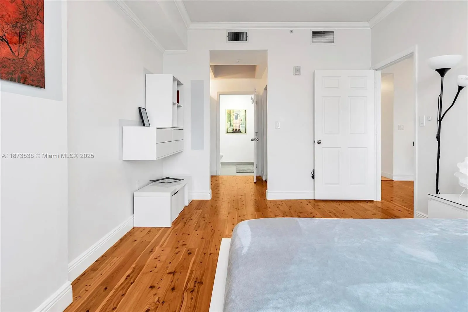 3590 Coral Way, #906
