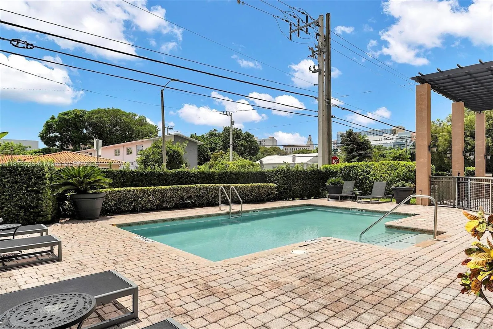 3590 Coral Way, #906