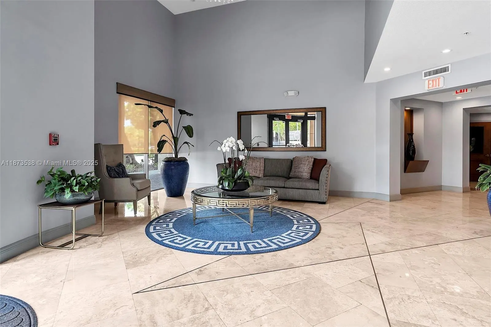 3590 Coral Way, #906