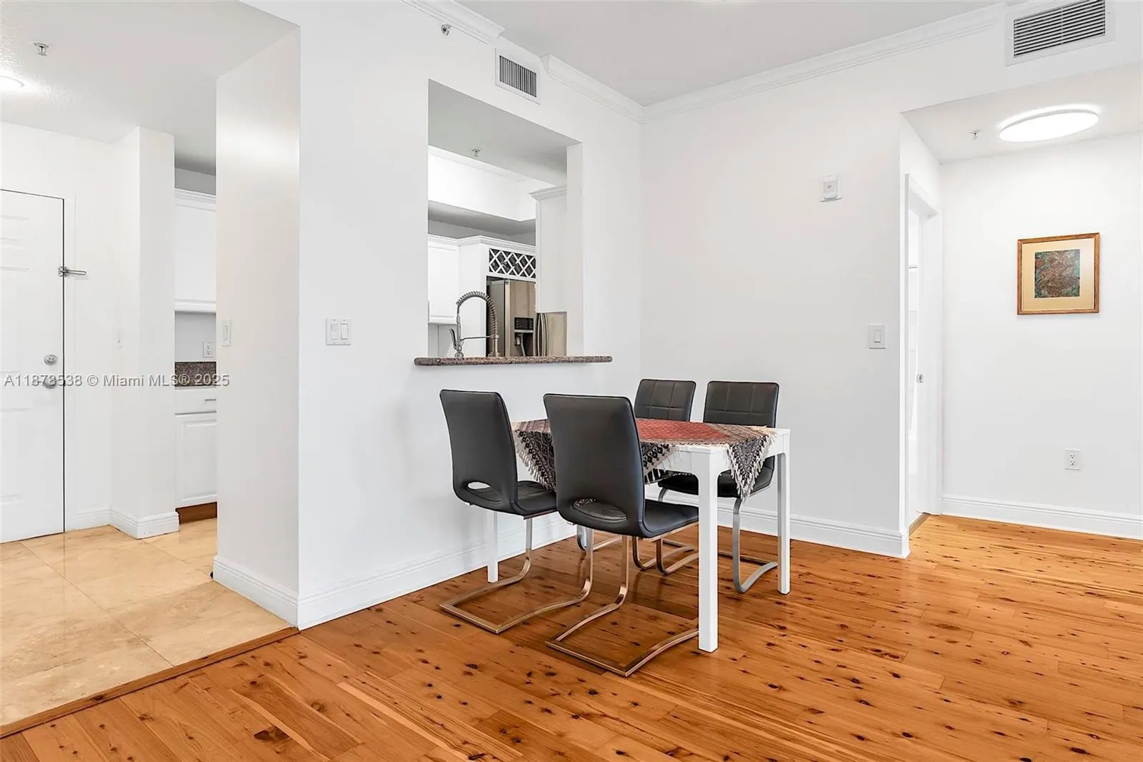 3590 Coral Way, #906