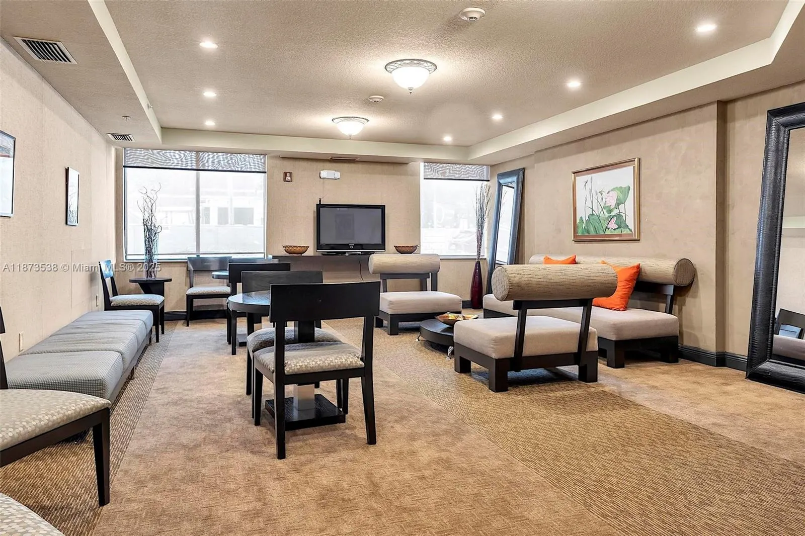 3590 Coral Way, #906