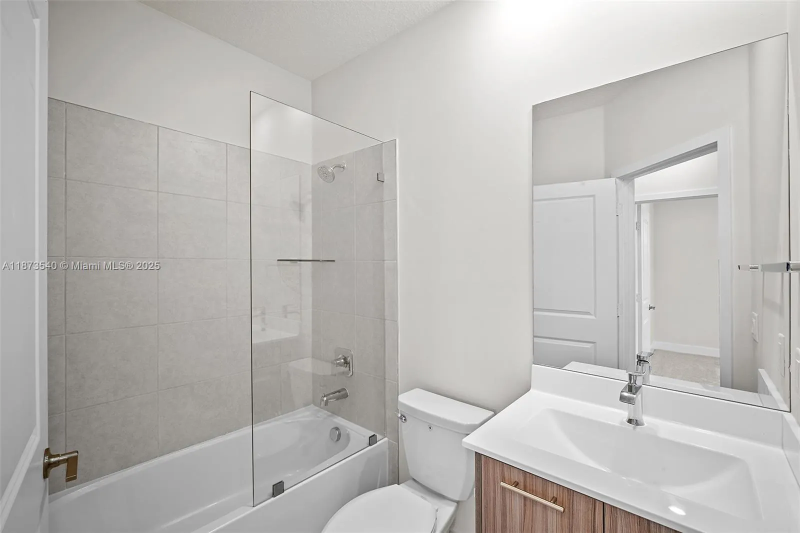 10270 NW 66th St, #110