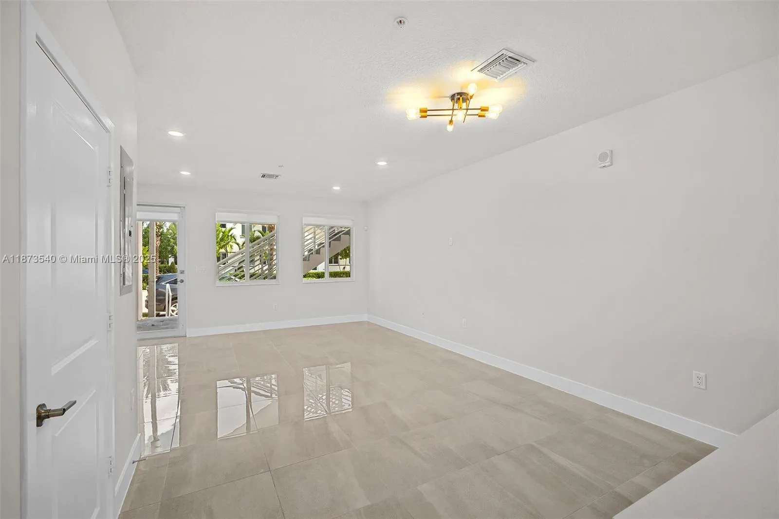 10270 NW 66th St, #110