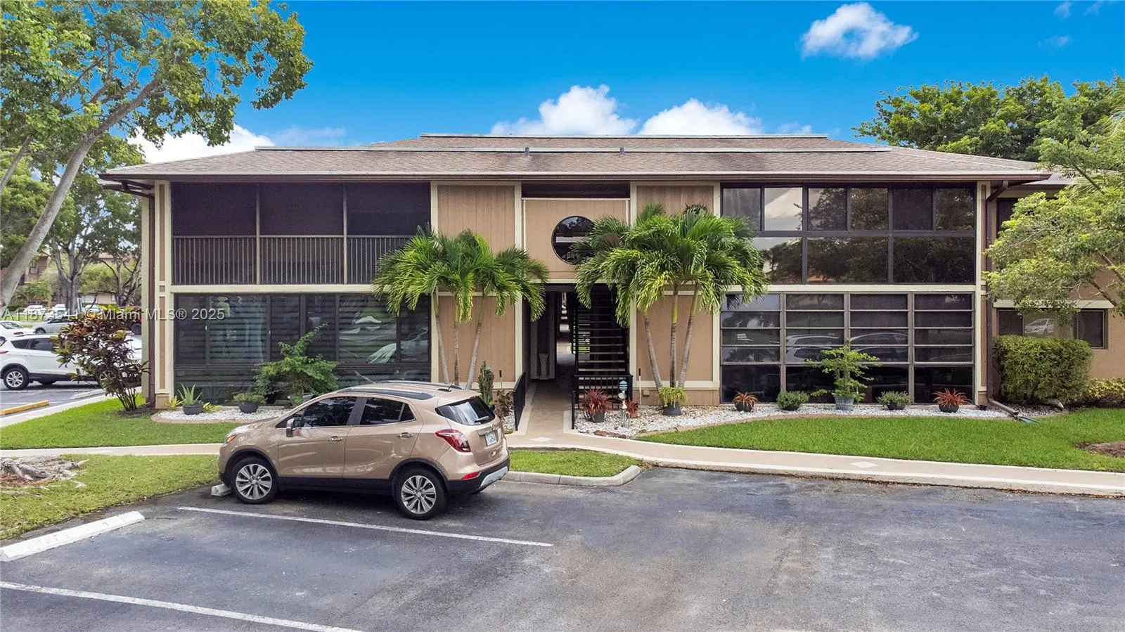 7745 Ashmont Cir, #207