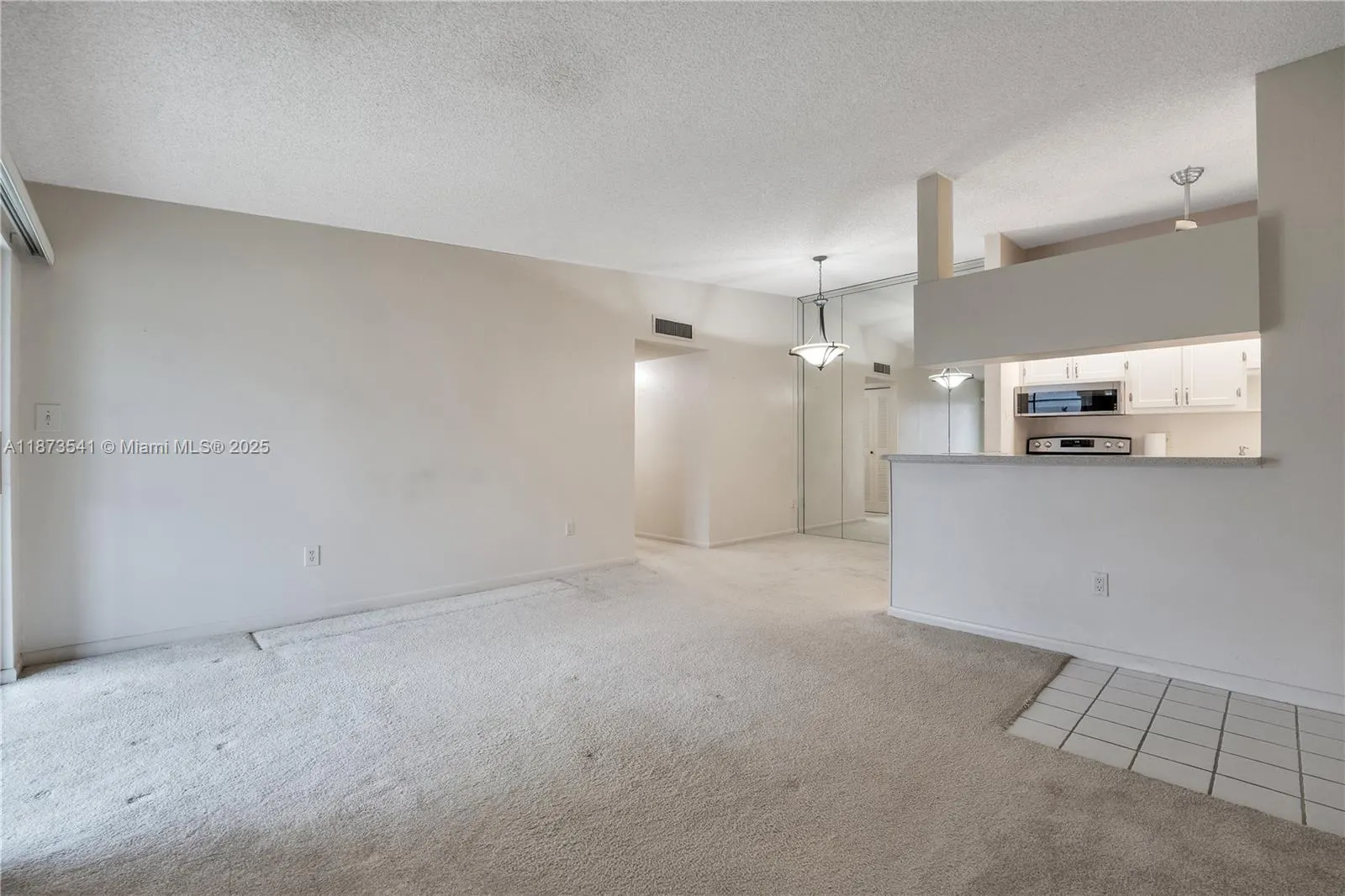 7745 Ashmont Cir, #207