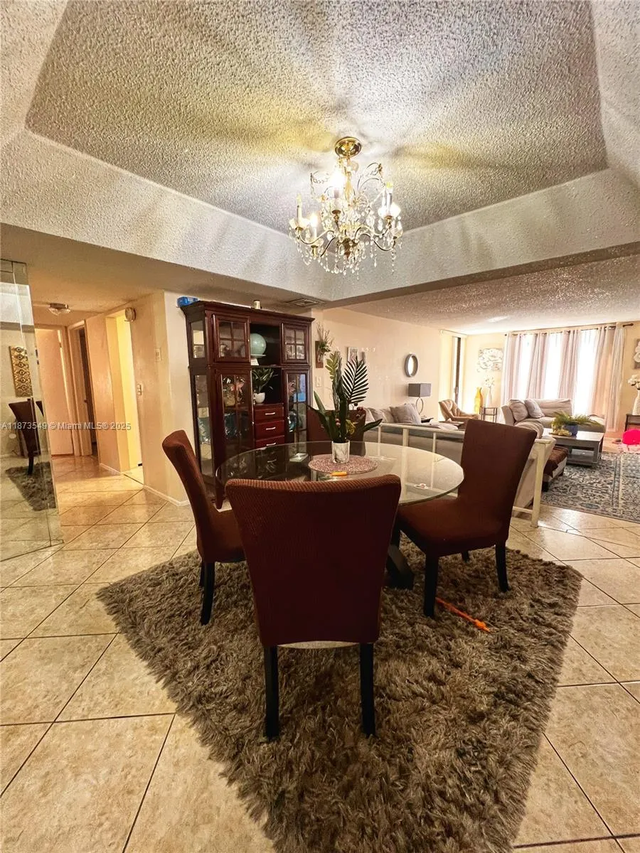 3760 Inverrary Dr, #2Z