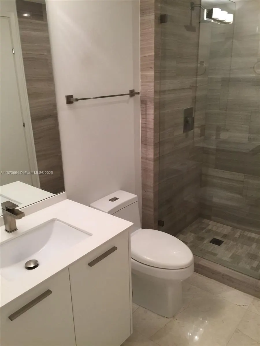 1300 Brickell Bay Dr, #3506