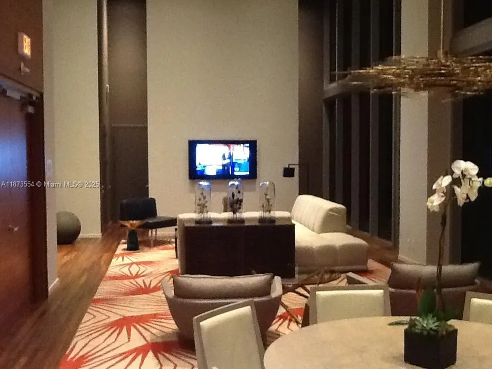 1300 Brickell Bay Dr, #3506
