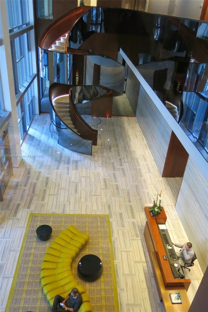 1300 Brickell Bay Dr, #3506