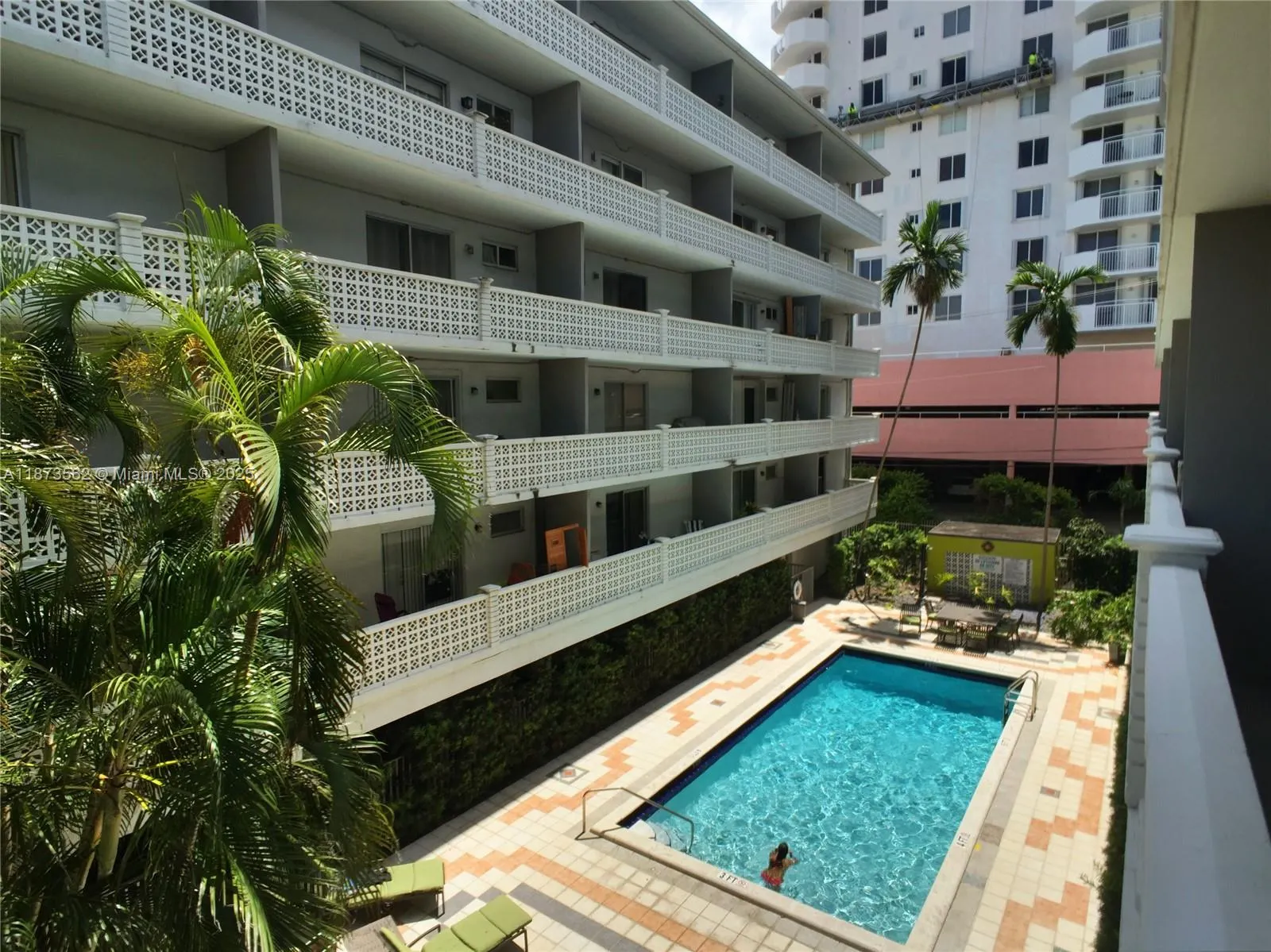 1620 West Ave, #302