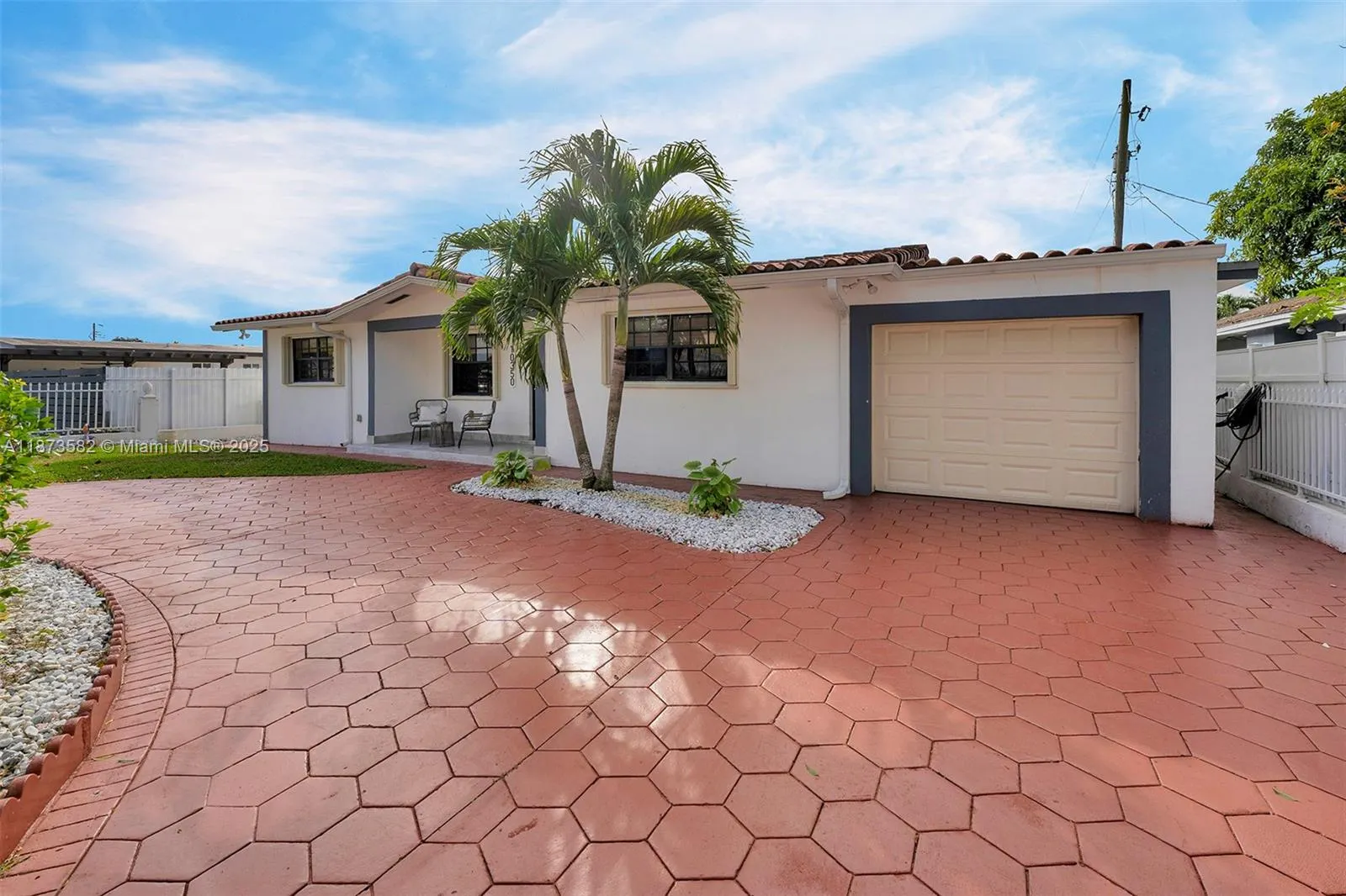 10350 SW 30th St