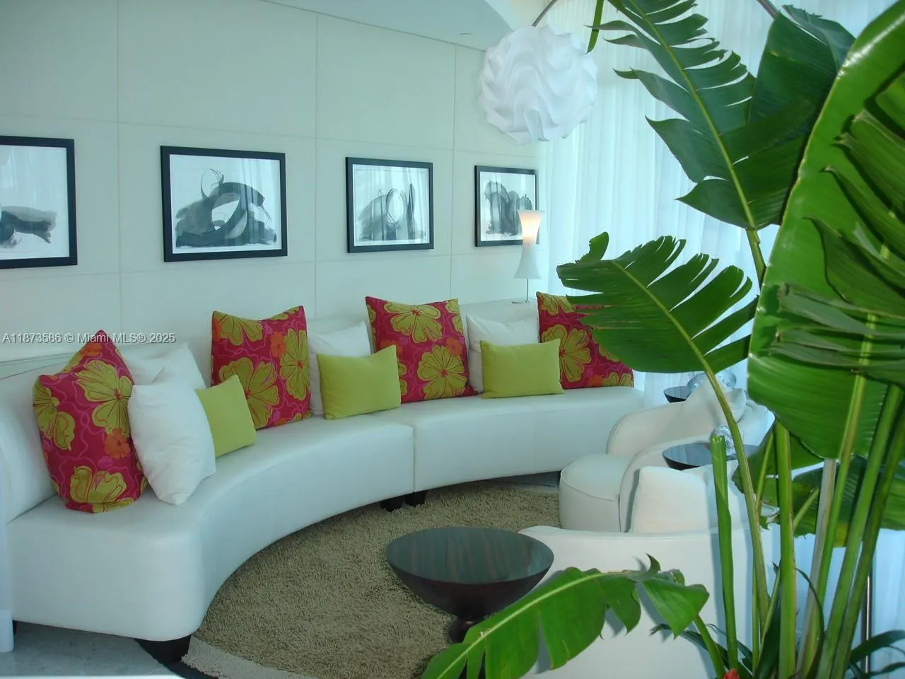 3801 Collins Ave, #1806