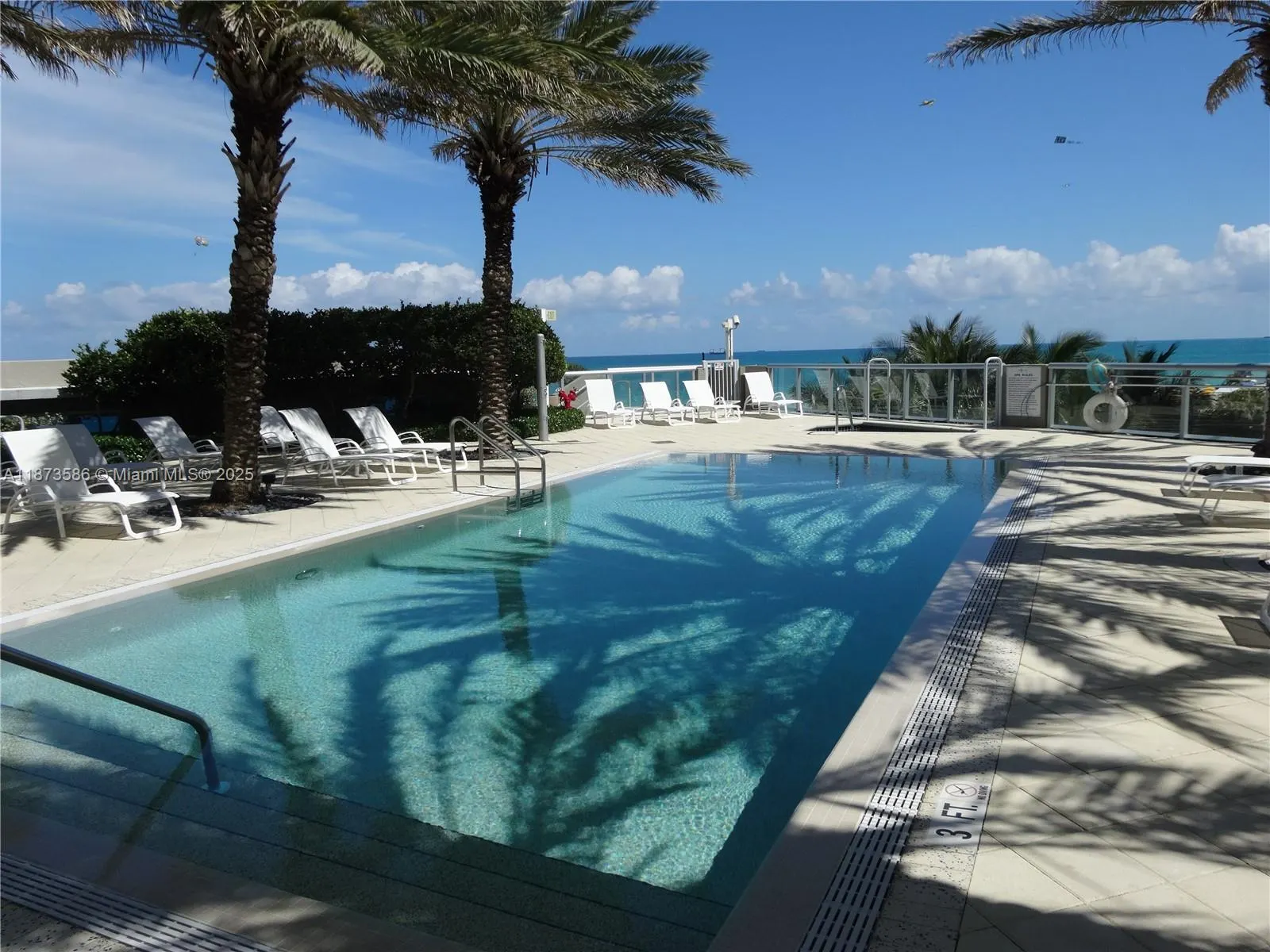 3801 Collins Ave, #1806