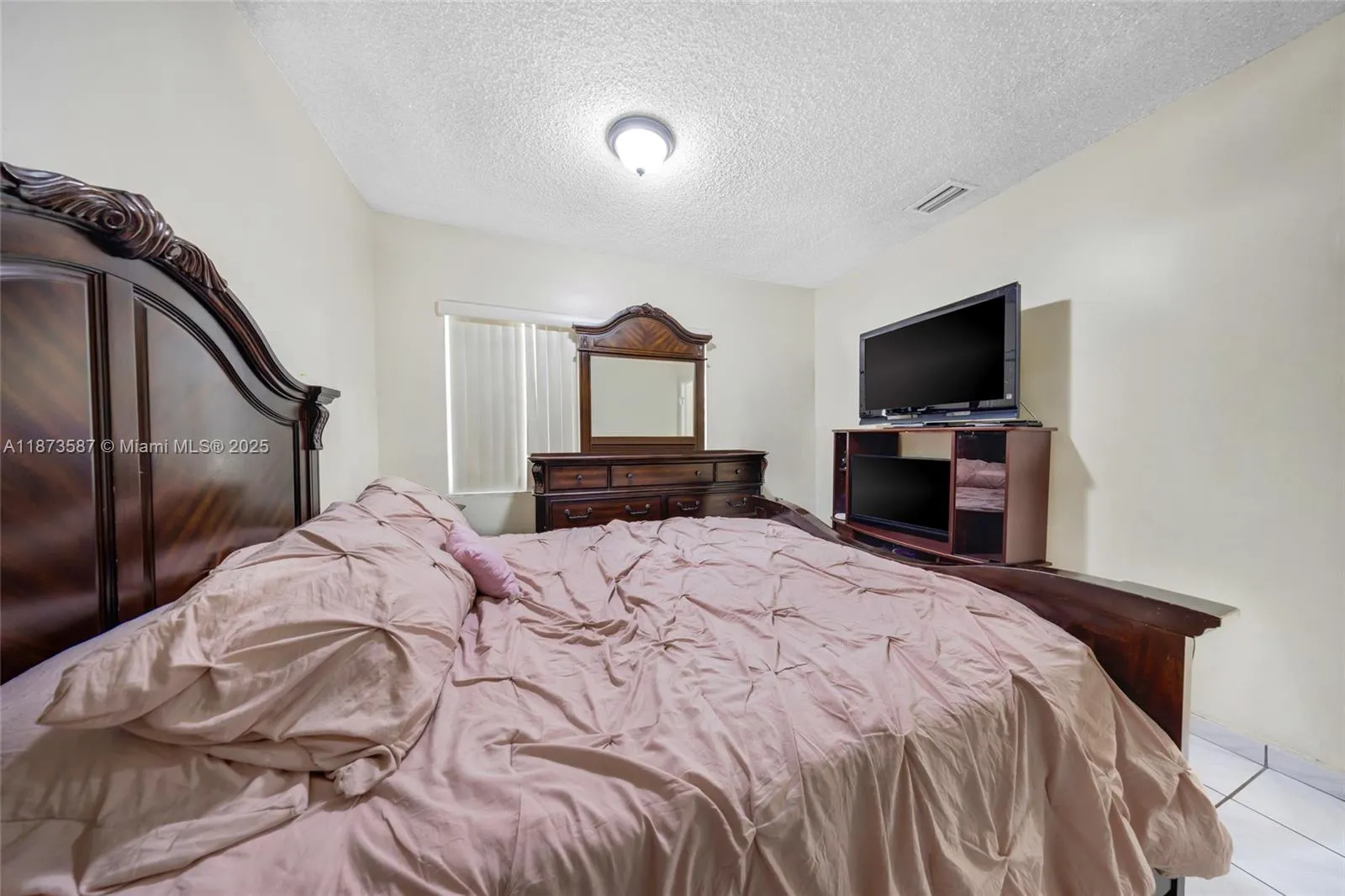 287 NW 31st St