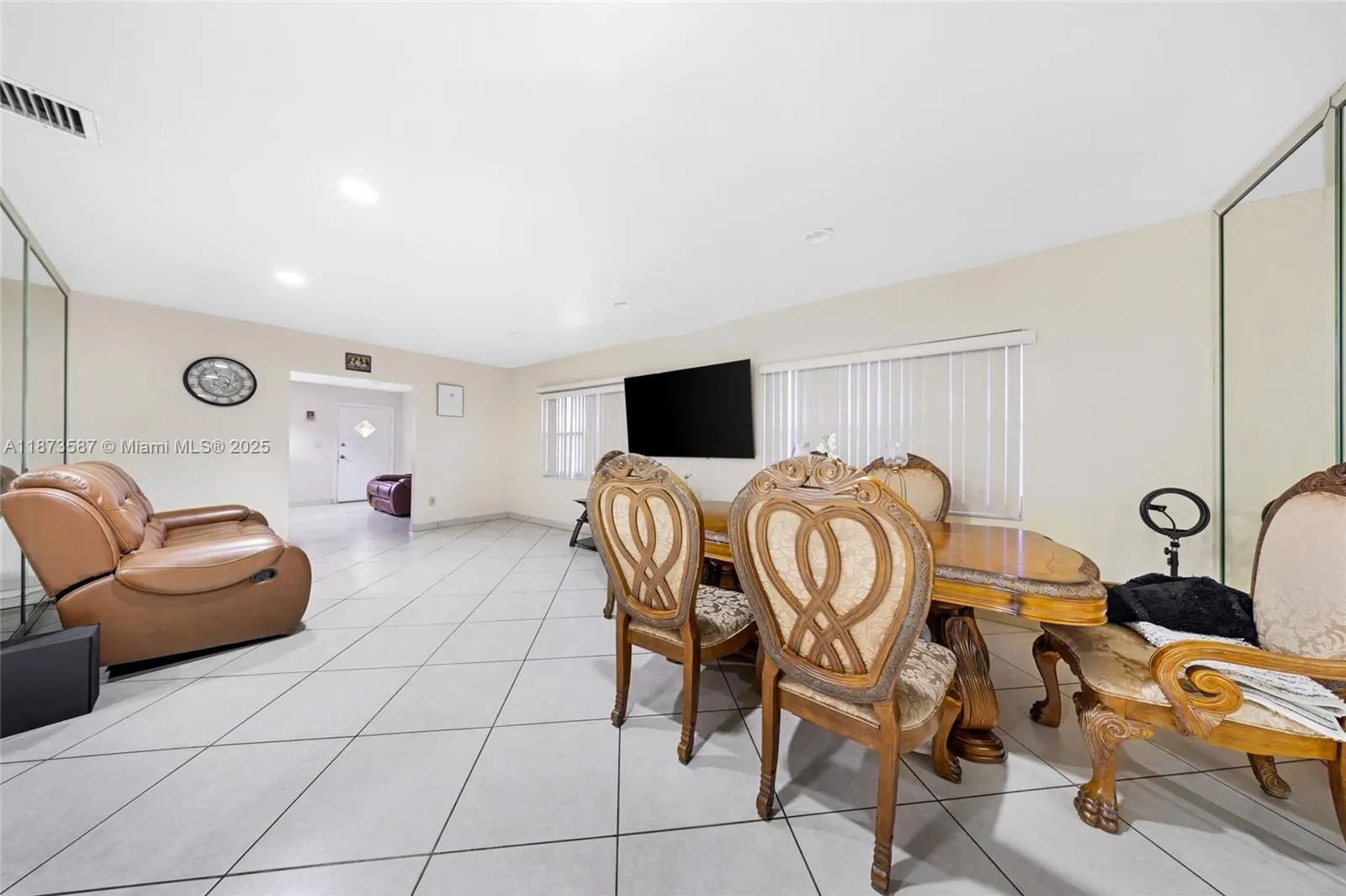 287 NW 31st St