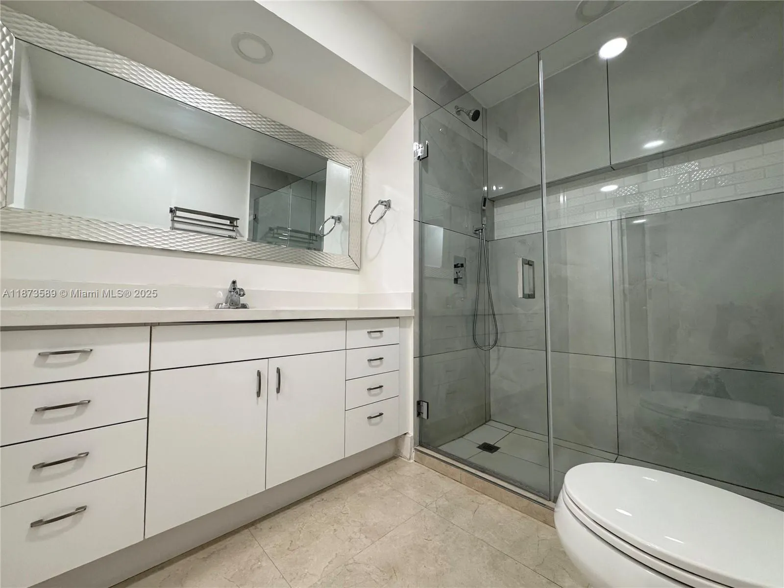 3768 NE 167th St, #46