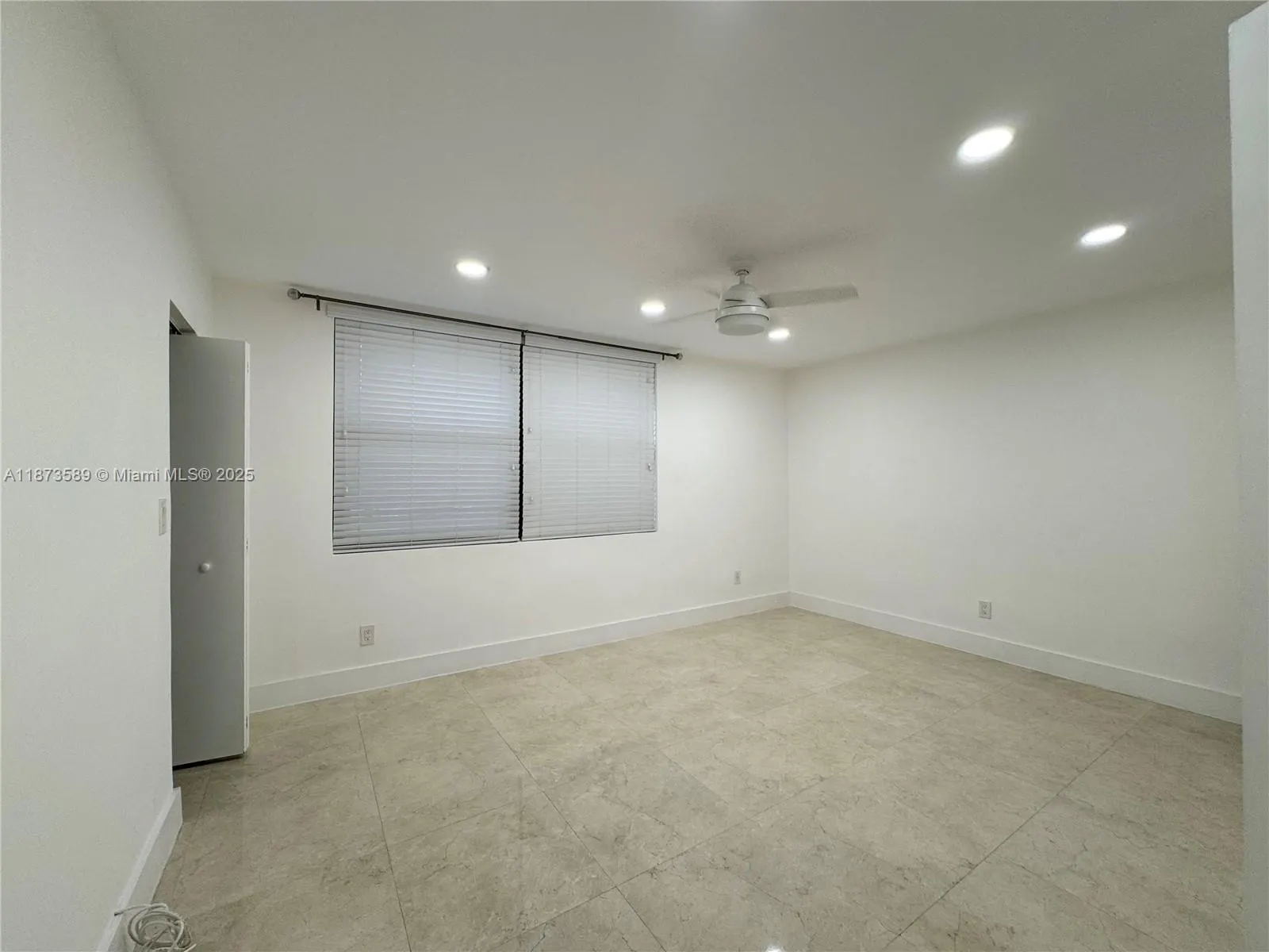 3768 NE 167th St, #46
