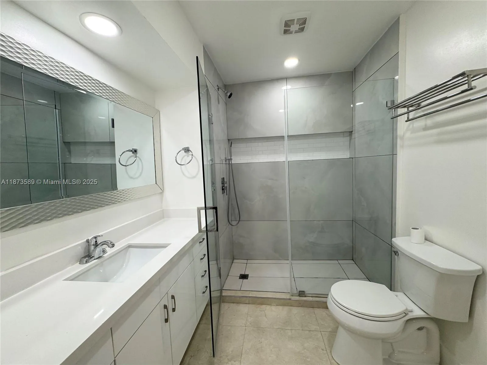 3768 NE 167th St, #46