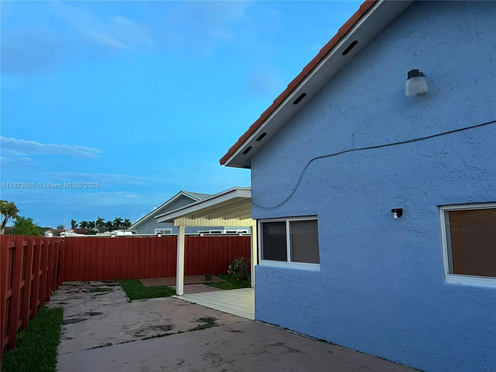749 SW 99th Ct Cir