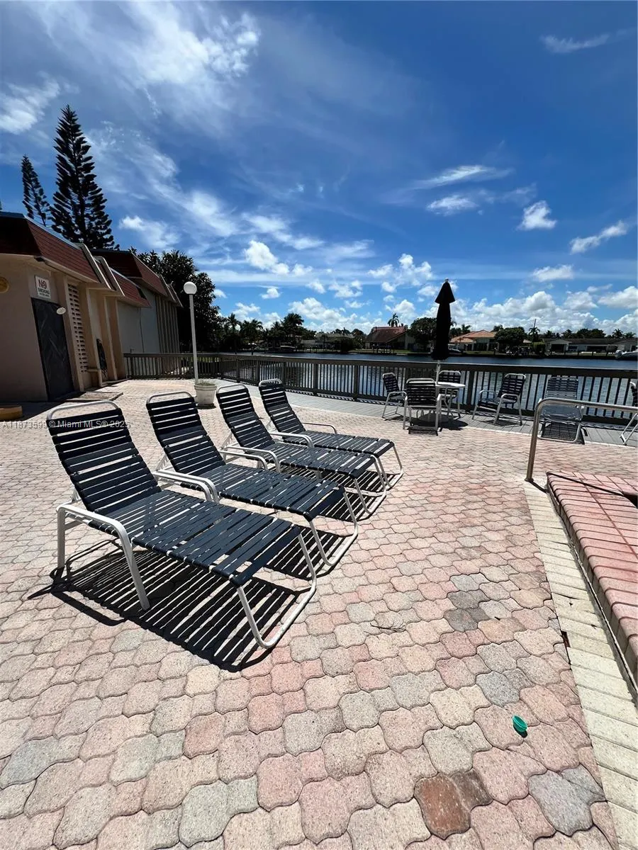 2101 Atlantic Shores Blvd, #518