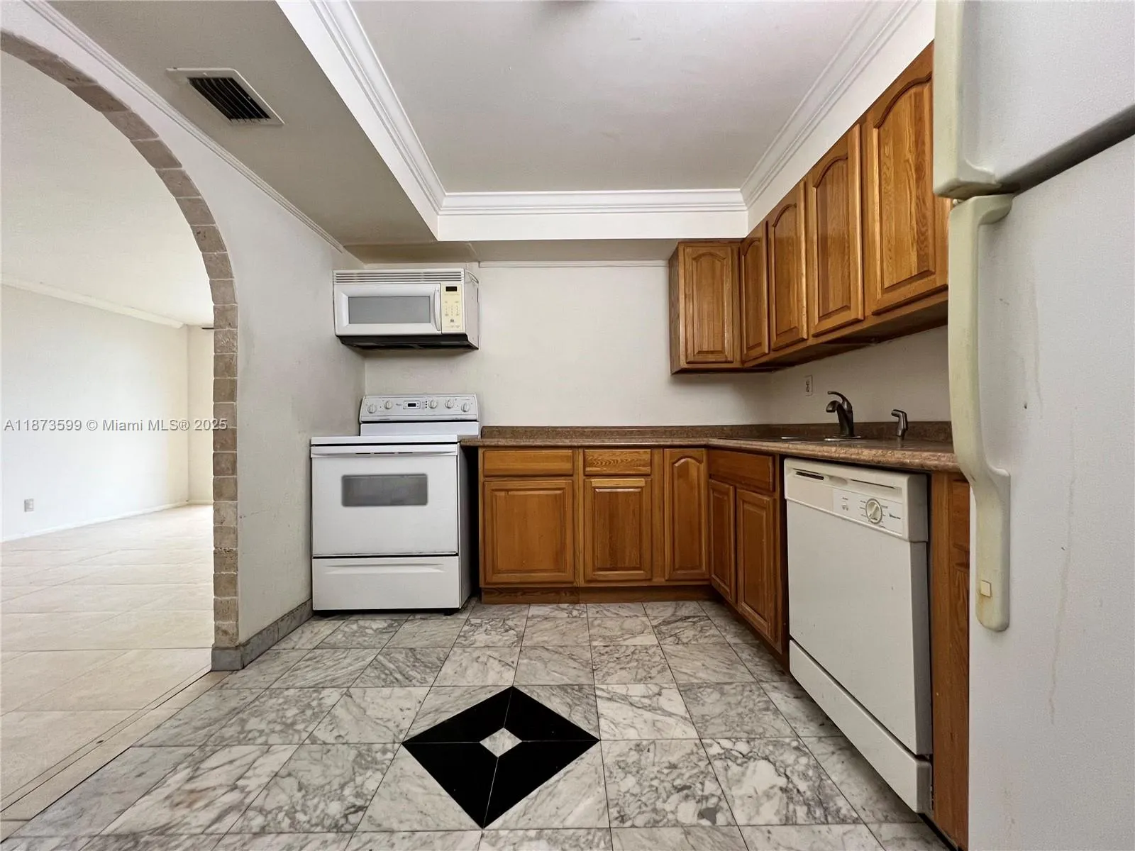 2101 Atlantic Shores Blvd, #518
